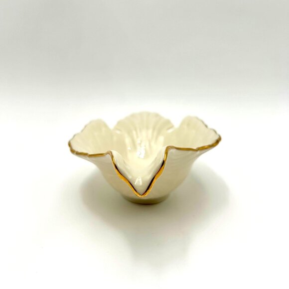 Lenox Ivory & Gold Trim Beautiful Bird Christmas Candy or Nut Dish Hostess Gift - Picture 2 of 6